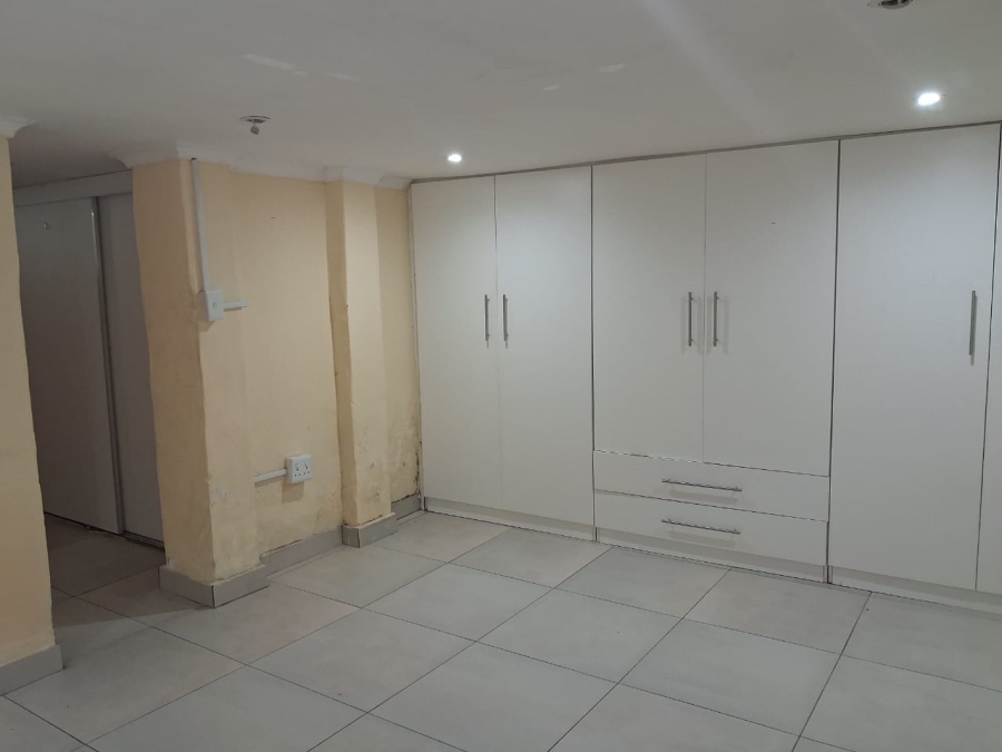 To Let 1 Bedroom Property for Rent in Summerpride Eastern Cape